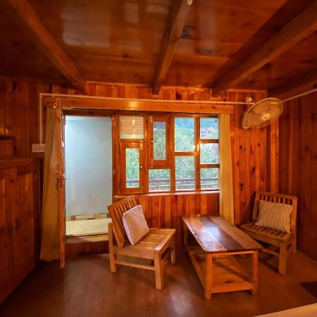 Pine Tower Inn Manāli Dış mekan fotoğraf