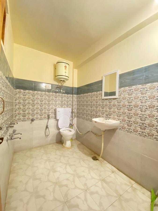 Pine Tower Inn Manāli Dış mekan fotoğraf