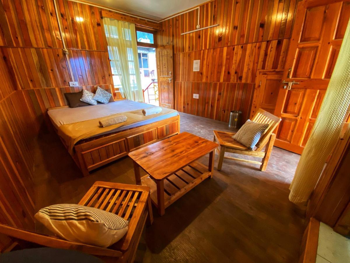 Pine Tower Inn Manāli Dış mekan fotoğraf