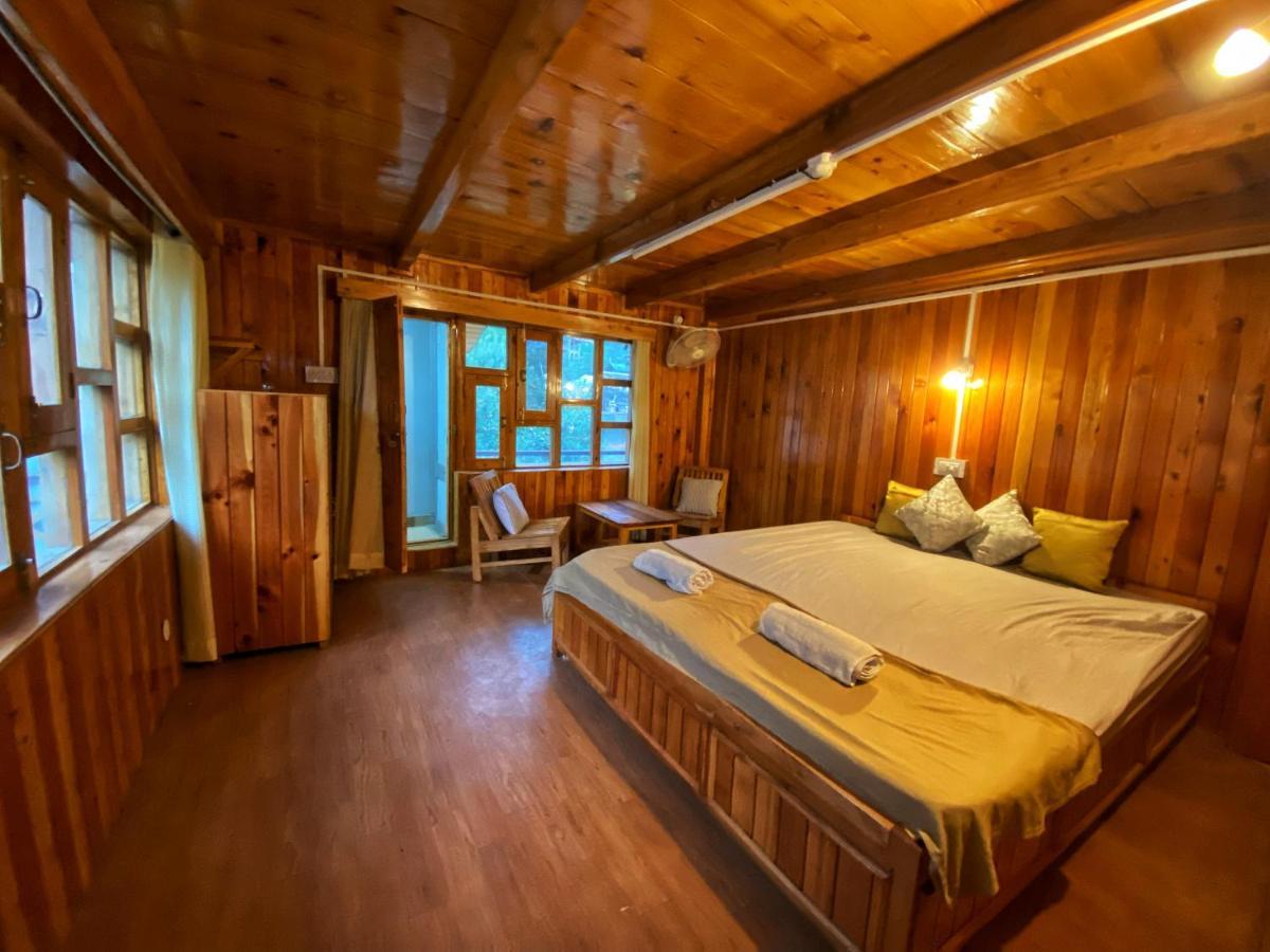 Pine Tower Inn Manāli Dış mekan fotoğraf