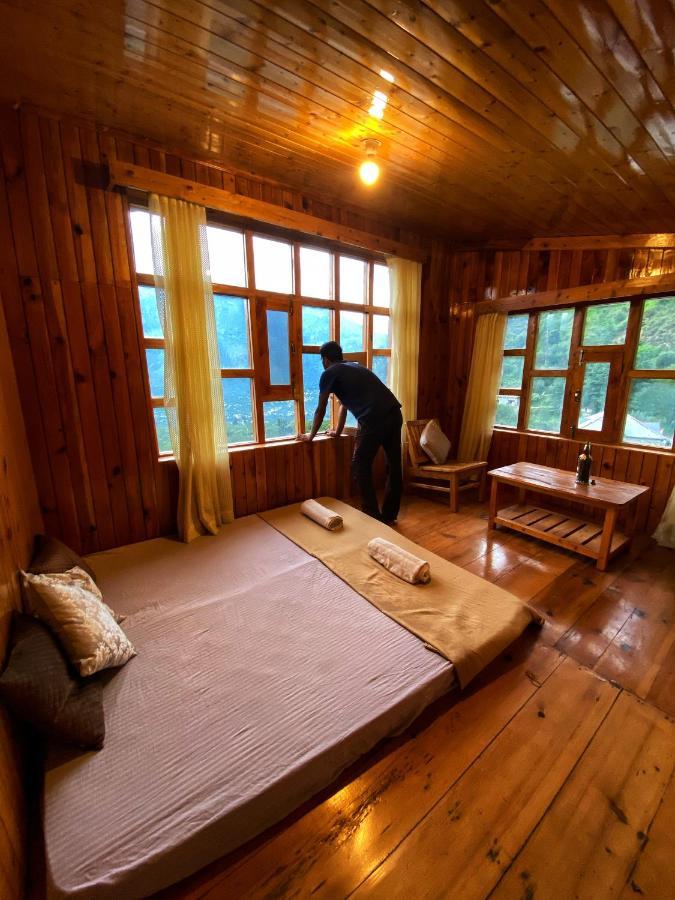 Pine Tower Inn Manāli Dış mekan fotoğraf